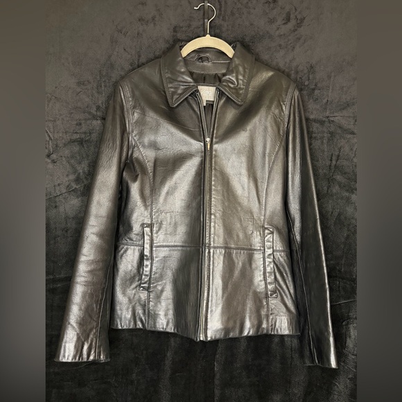 Wilsons Leather Shiny Black Jacket with Faux Fur Trim - Picture 2 of 7